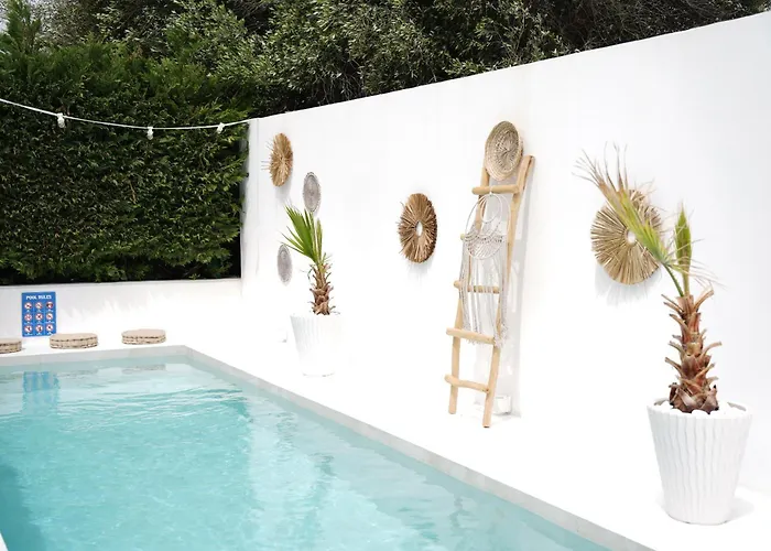 - Private Pool&jacuzzi&central Place Villa