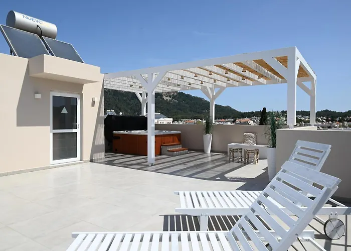 - Private Pool & Jacuzzi & Place 别墅 帕斯蒂达