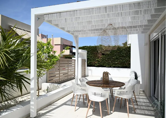 - Private Pool & Jacuzzi & Place 别墅