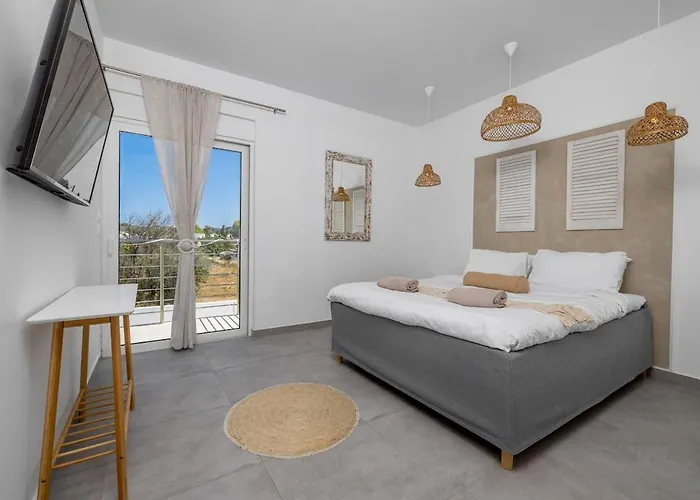 - Private Pool&jacuzzi&central Place Pastida