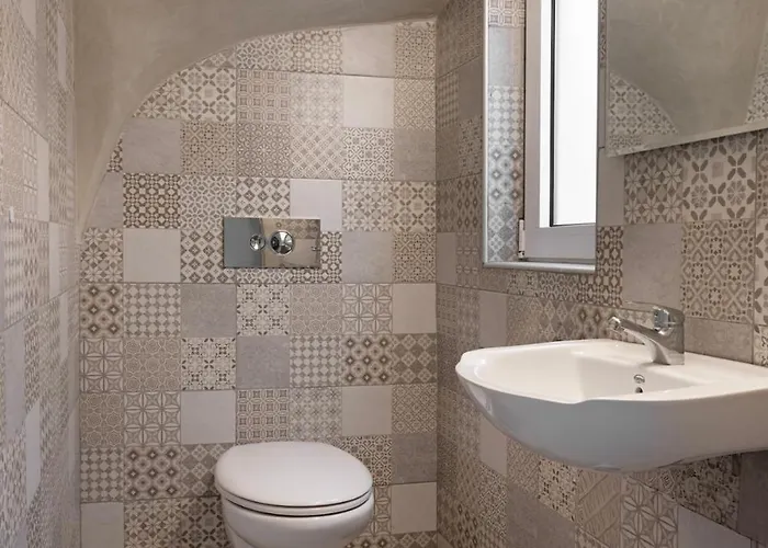 - Private Pool & Jacuzzi & Place 帕斯蒂达