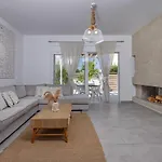 - Private Pool & Jacuzzi & Place Villa Pastida