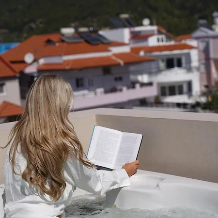 - Private Pool & Jacuzzi & Place Villa