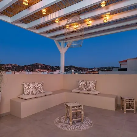 - Private Pool & Jacuzzi & Place Вилла Пастида