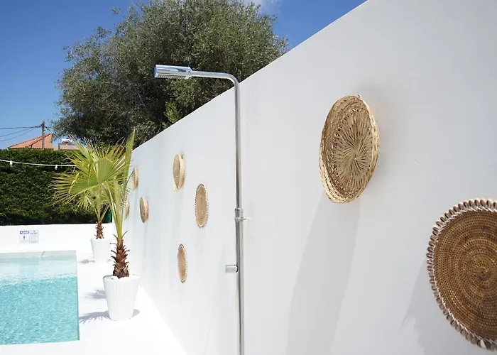 - Private Pool & Jacuzzi & Place Pastida