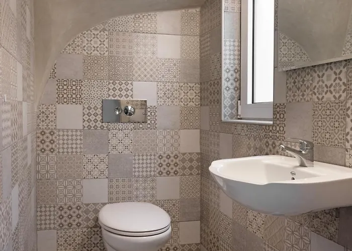 - Private Pool & Jacuzzi & Place Вилла Пастида