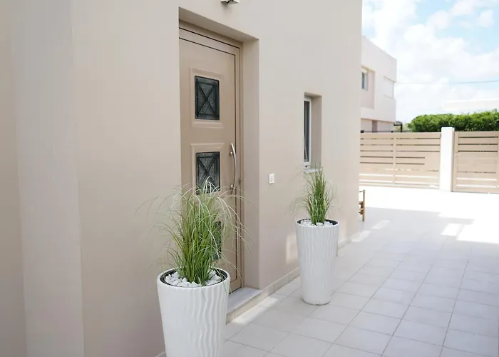 - Private Pool & Jacuzzi & Place Villa Pastida