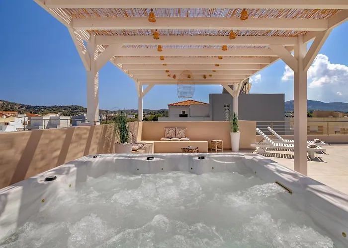 - Private Pool & Jacuzzi & Place *