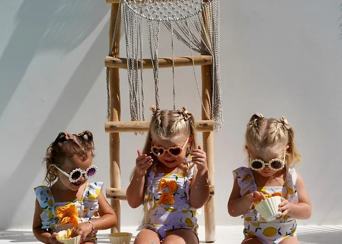 - Private Pool & Jacuzzi & Place Вилла *