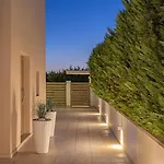 - Private Pool & Jacuzzi & Place Villa Pastida