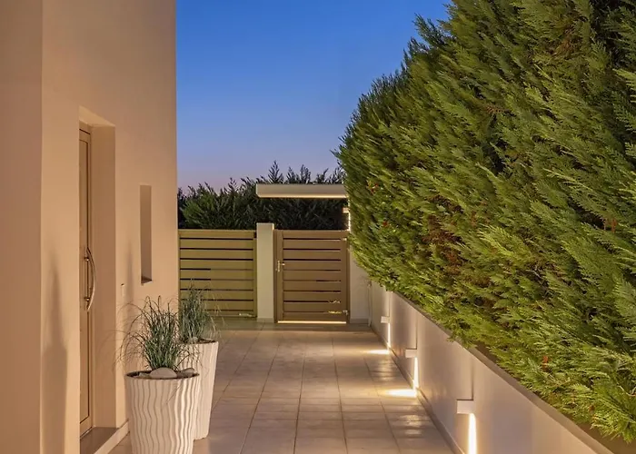 - Private Pool & Jacuzzi & Place Willa Pastida